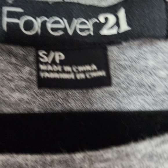 Forever 21 Gray 'Love Forever' Sweatshirt - Picture 5 of 7